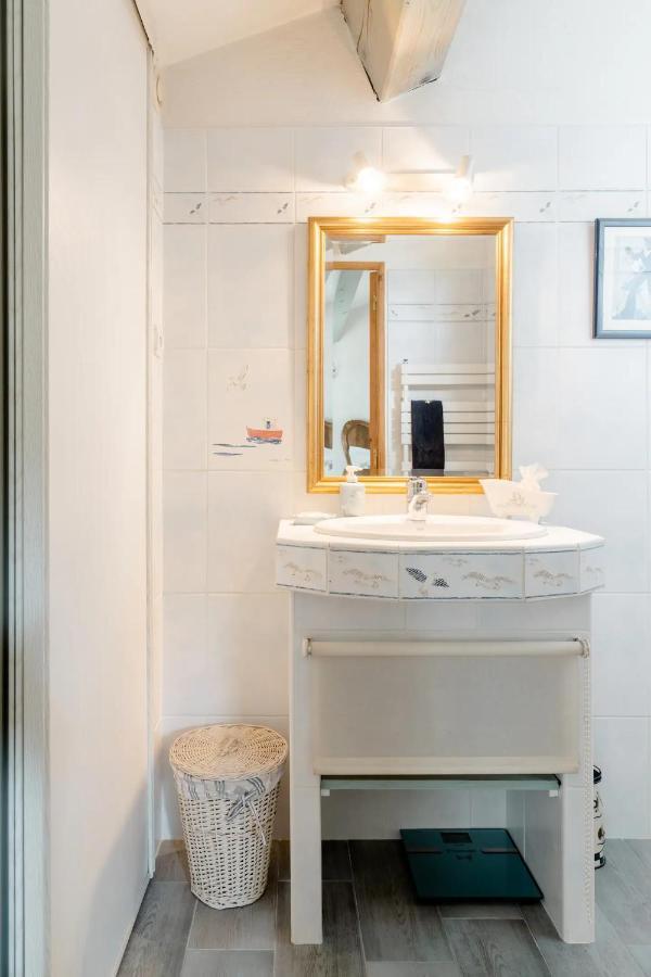 Agreable Chambre D'Hotes Avec Piscine Bed and Breakfast Le Beausset Exterior foto