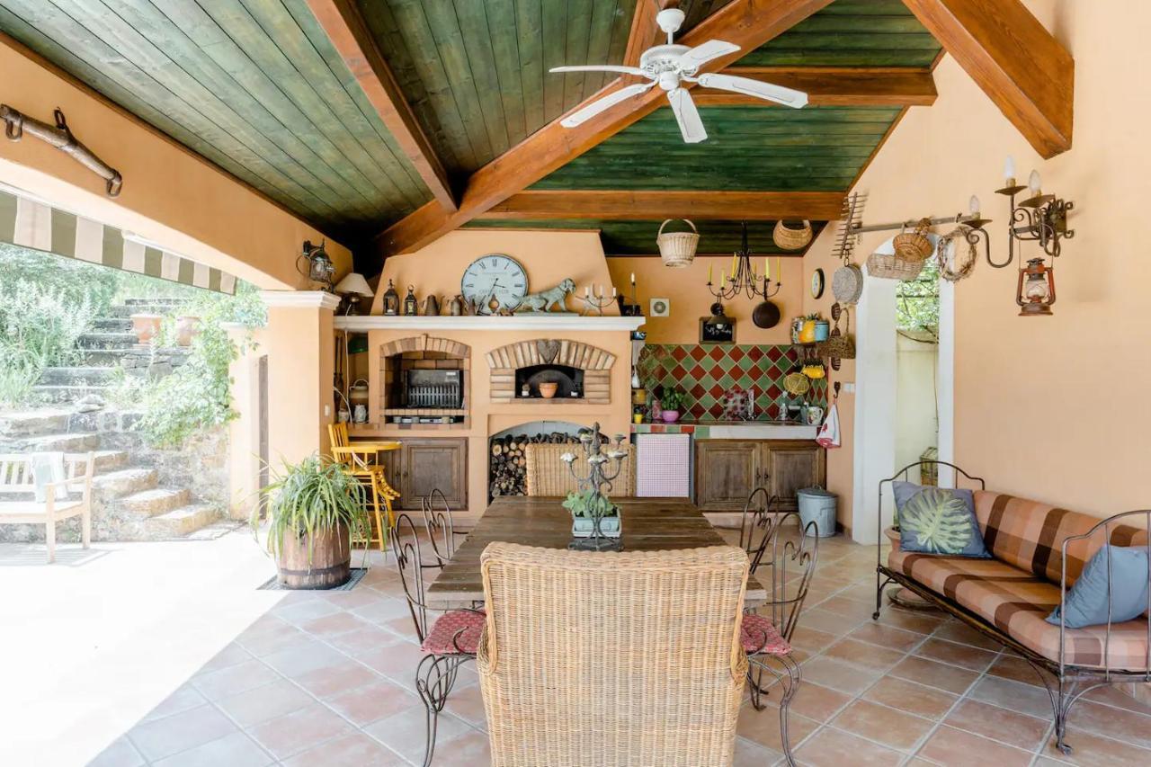 Agreable Chambre D'Hotes Avec Piscine Bed and Breakfast Le Beausset Exterior foto