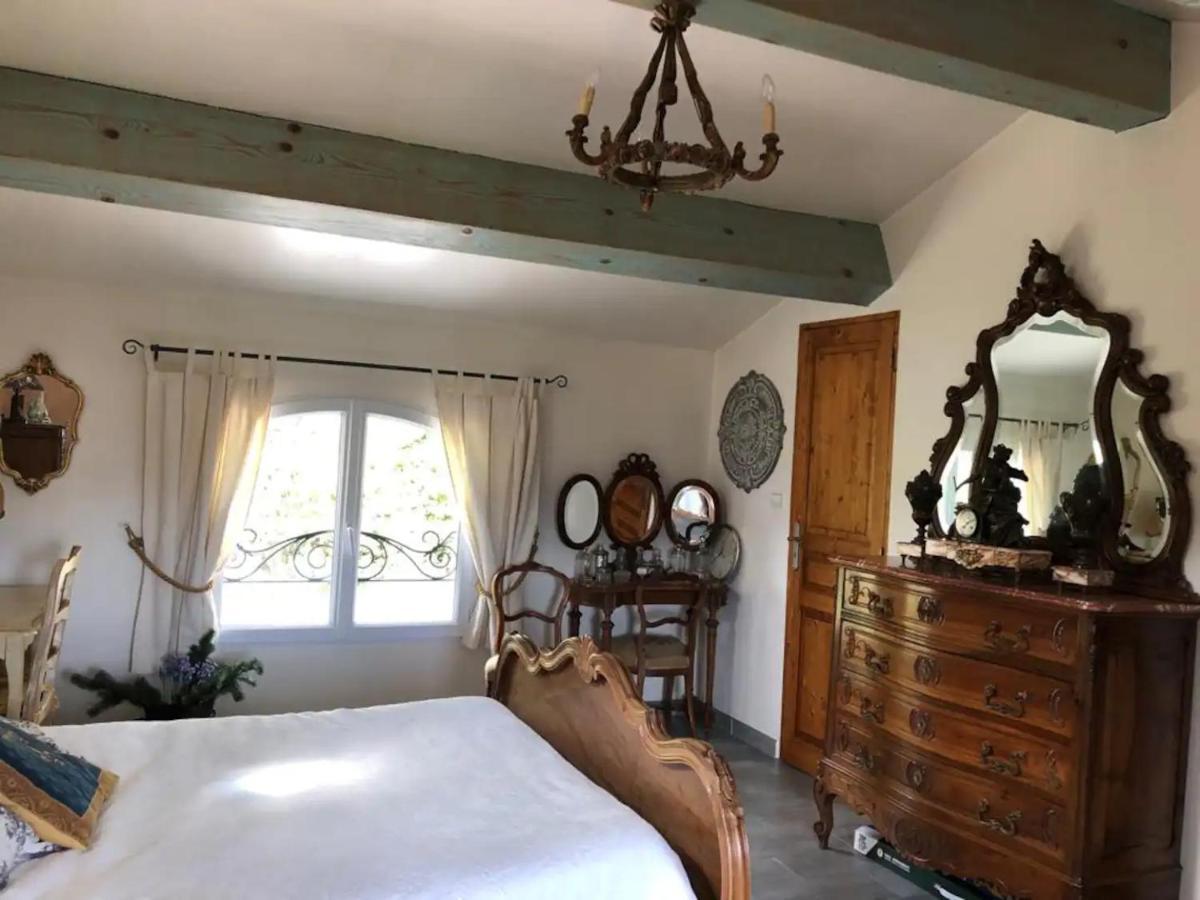 Agreable Chambre D'Hotes Avec Piscine Bed and Breakfast Le Beausset Exterior foto