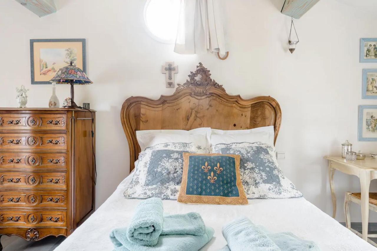Agreable Chambre D'Hotes Avec Piscine Bed and Breakfast Le Beausset Exterior foto