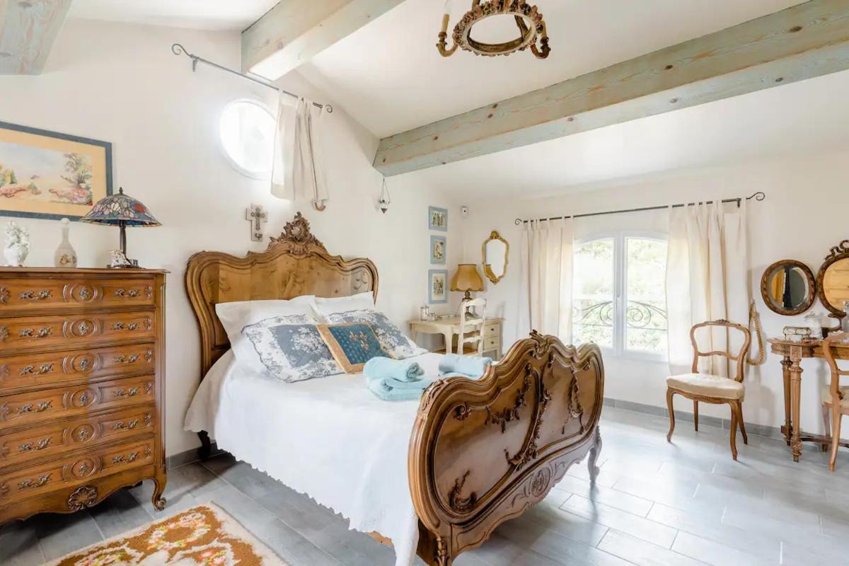 Agreable Chambre D'Hotes Avec Piscine Bed and Breakfast Le Beausset Exterior foto